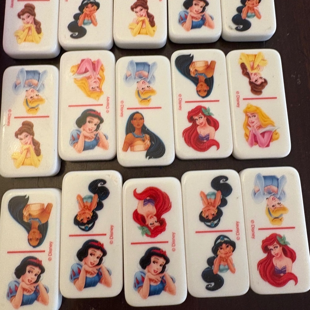 Disney Princess Dominoes 28 Piece Set Cardinal 69003 Pink Storage Tin 2009 Kids - Picture 14 of 15